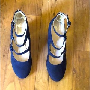 $$$ Closet clean out_Navy Heels by Marc Fisher
